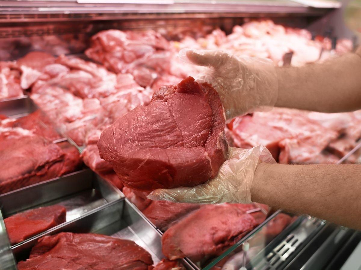 20 zł więcej za kg wołowiny? UE rozważa nowy podatek od mięsa. Chcą wymusić na nas wegetarianizm?