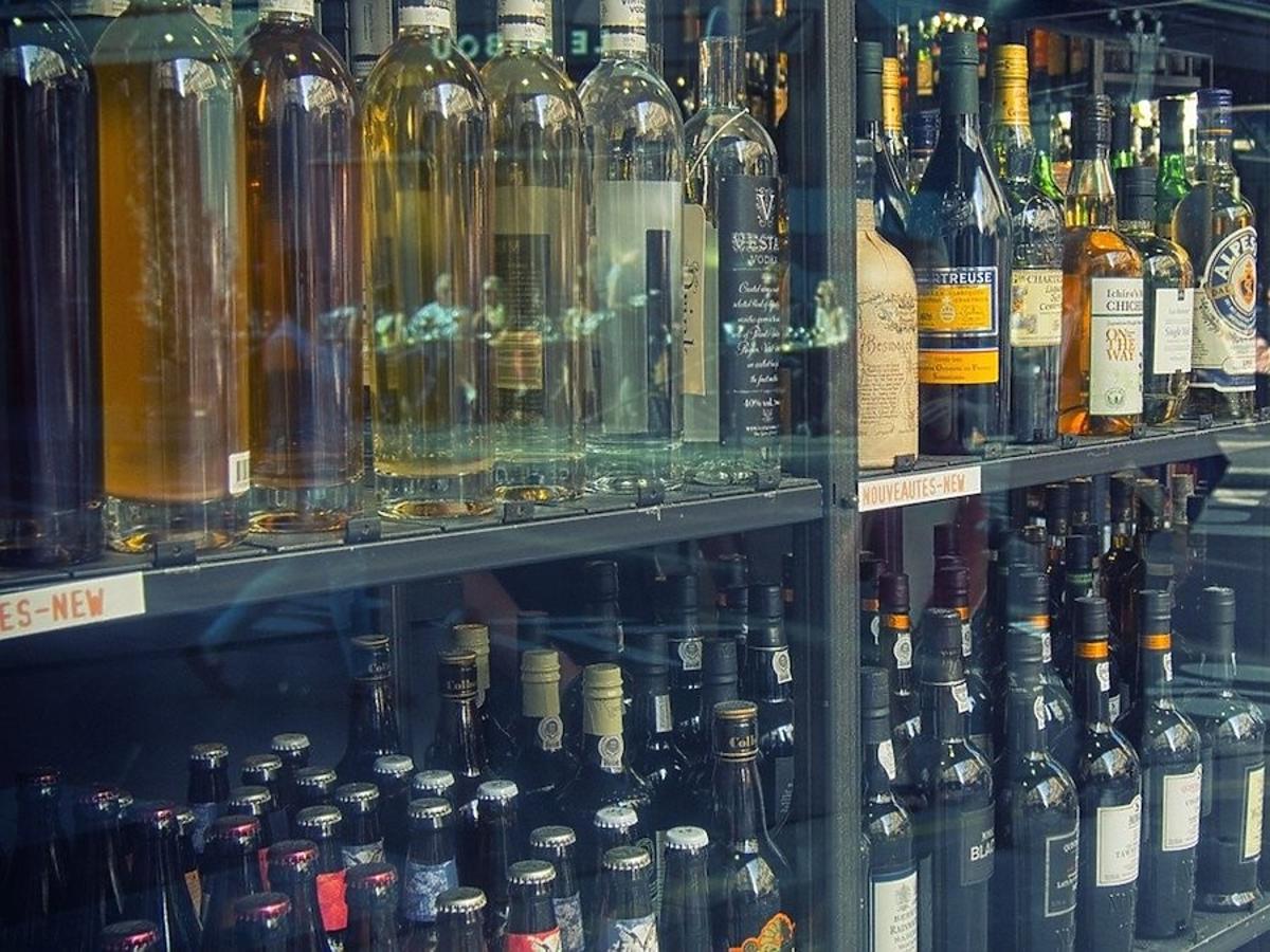Będzie zakaz sprzedaży alkoholu i papierosów w spożywczakach u naszych sąsiadów? Zdecyduje parlament