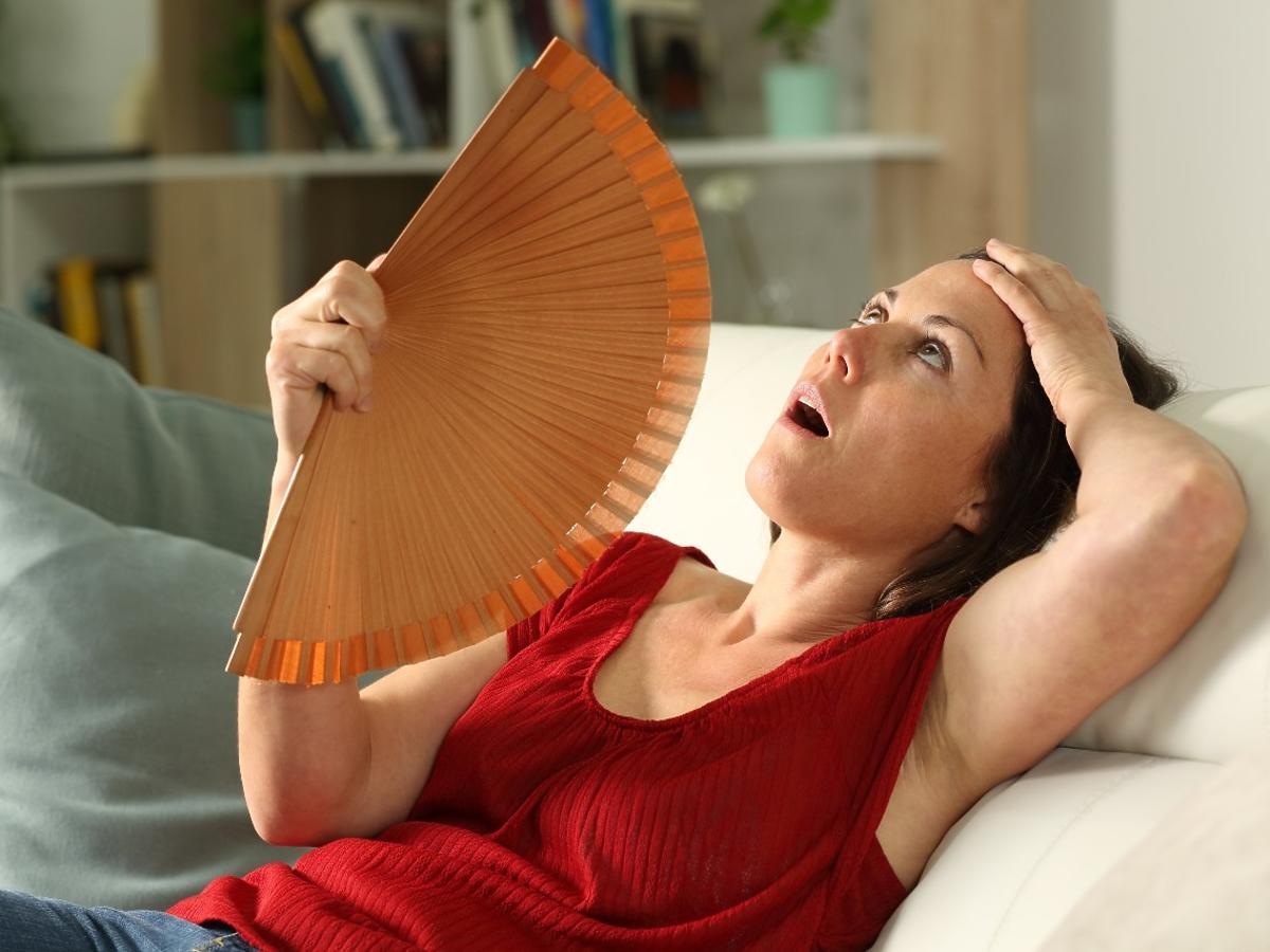 Co jeść w czasie menopauzy? Jeśli macie uderzenia gorąca, koniecznie odstawcie te 4 produkty