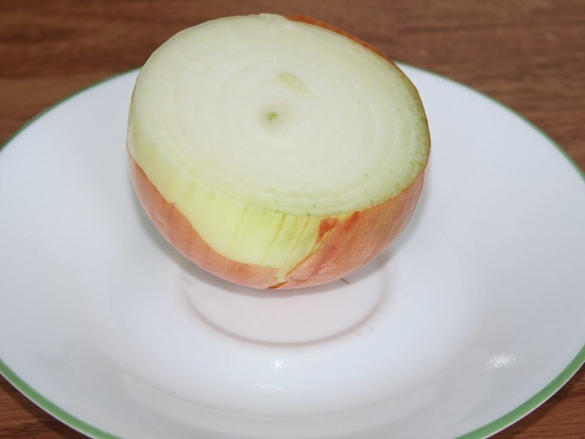 Co zrobić z przekrojoną cebulą, by wydłużyć jej świeżość? Pomoże produkt z lodówki