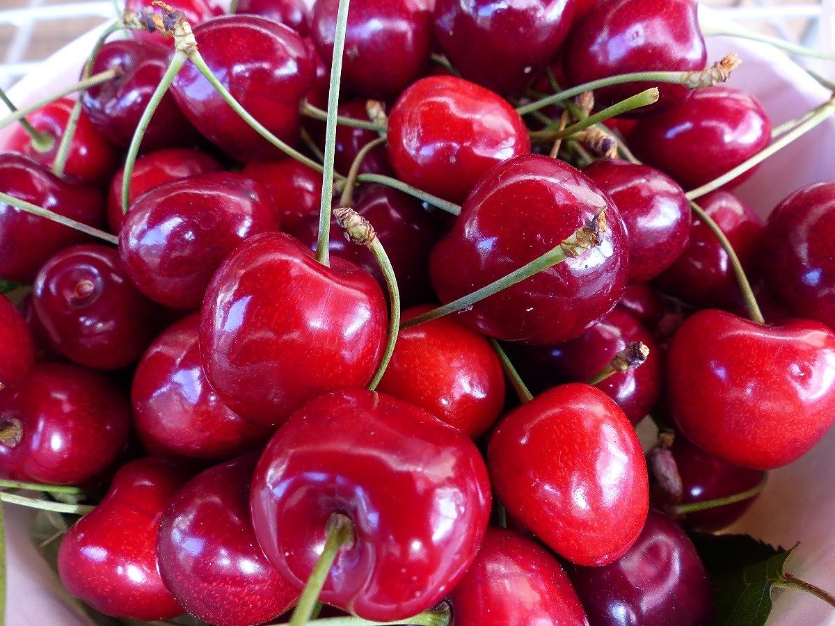 Czereśnie za 5 zł/kg?! Nie dajcie się naciąć, oszustów nie brakuje