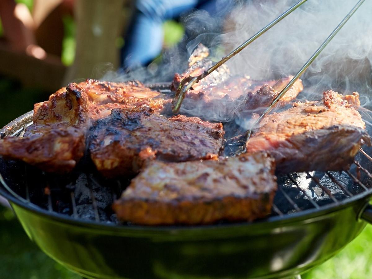 Czy wiecie, jak marynować różne mięsa na grilla? Sprawdźcie, czy też tak robicie 