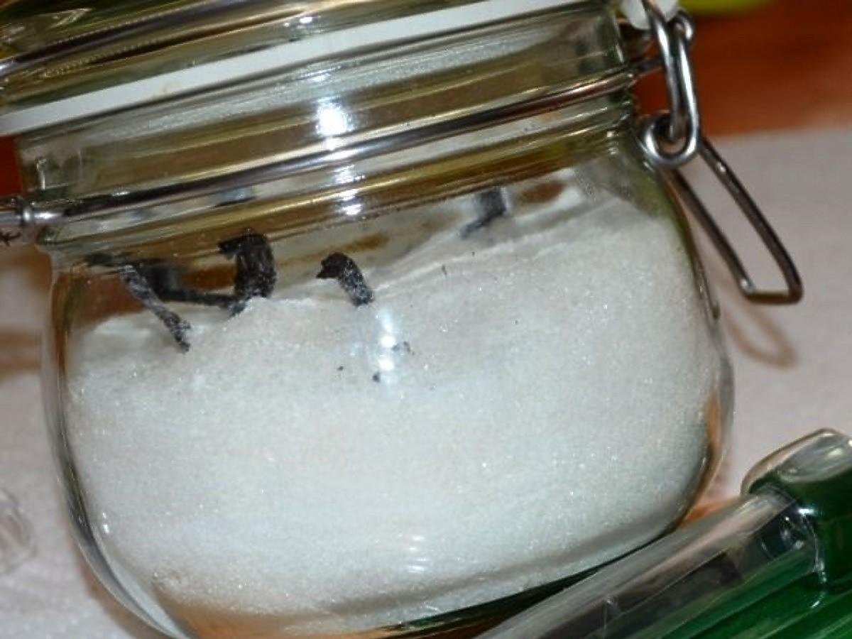 Czym się różni cukier wanilinowy od cukru waniliowego? Będziecie w szoku