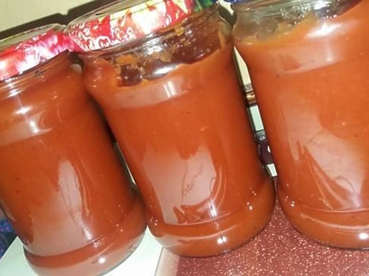 Do ketchupu z cukinii dodaję pomidory, jeszcze 1 warzywo i wychodzi petarda. 10x lepszy niż sklepowy