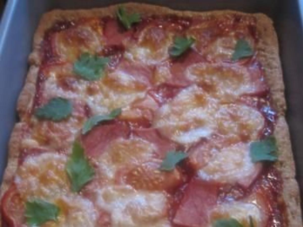 Fit pizza pełnoziarnista – dietetyczny przepis na pizzę