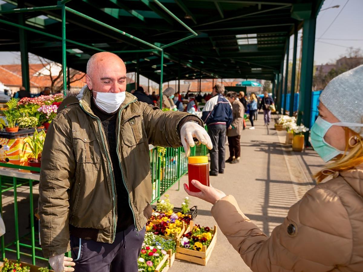 Godziny dla seniorów na bazarach i targowiskach