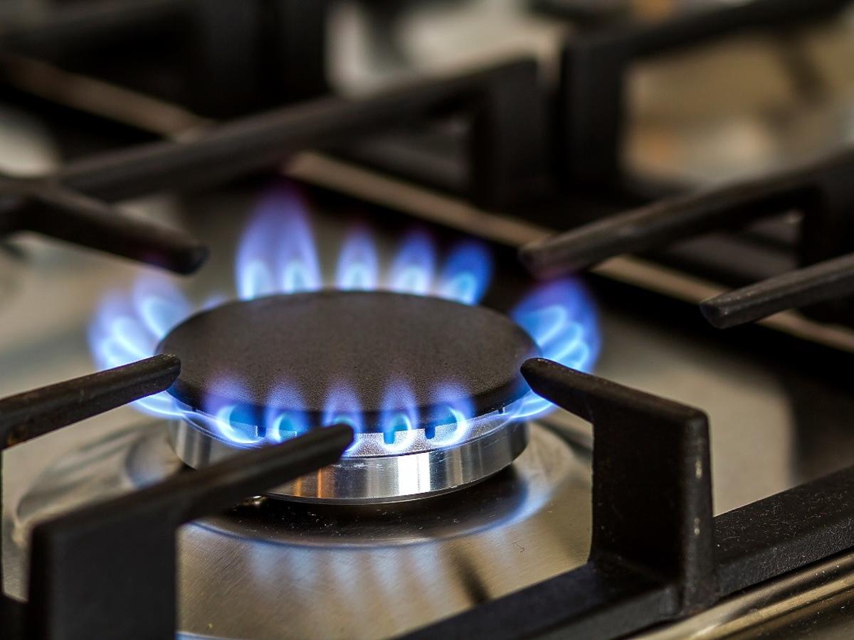 Jak sprawdzić, czy z kuchenki ulatnia się gaz? Ten prosty trik może wam uratować życie