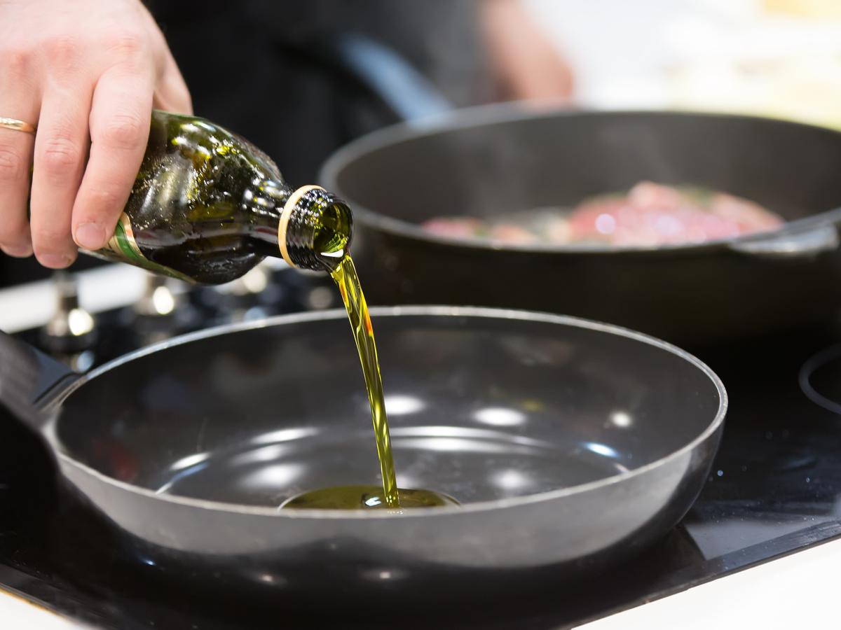 Jaki olej do jakiego dania? Ma ogromny wpływ na smak posiłku!