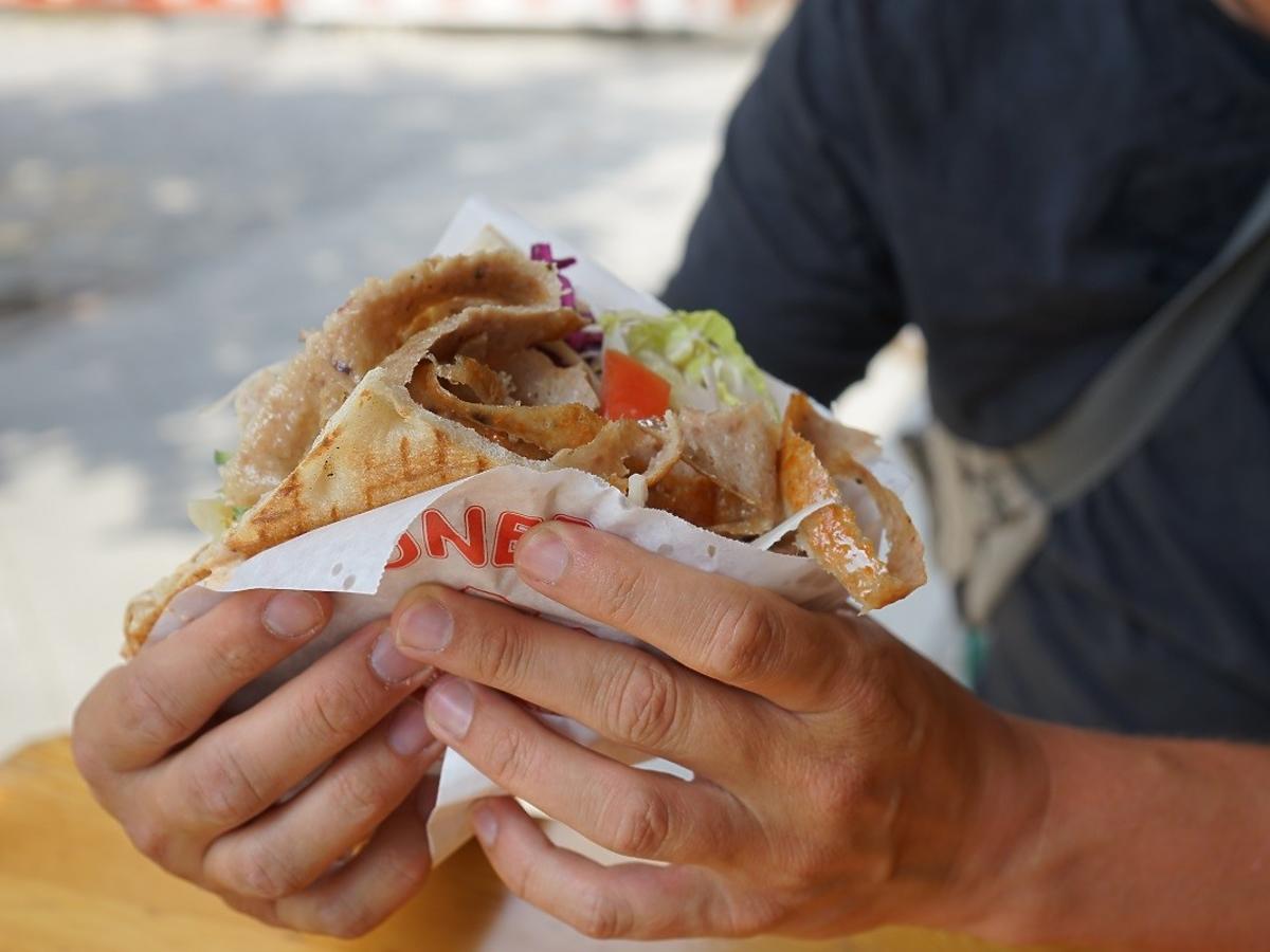 jedzenie na ulicy kebab