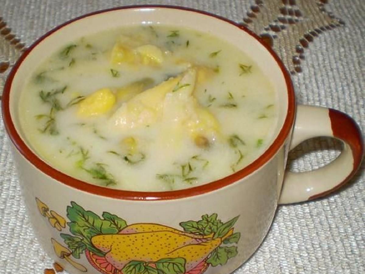 Najlepsza zupa szparagowa: przepis babci na tradycyjną zupę ze szparagów