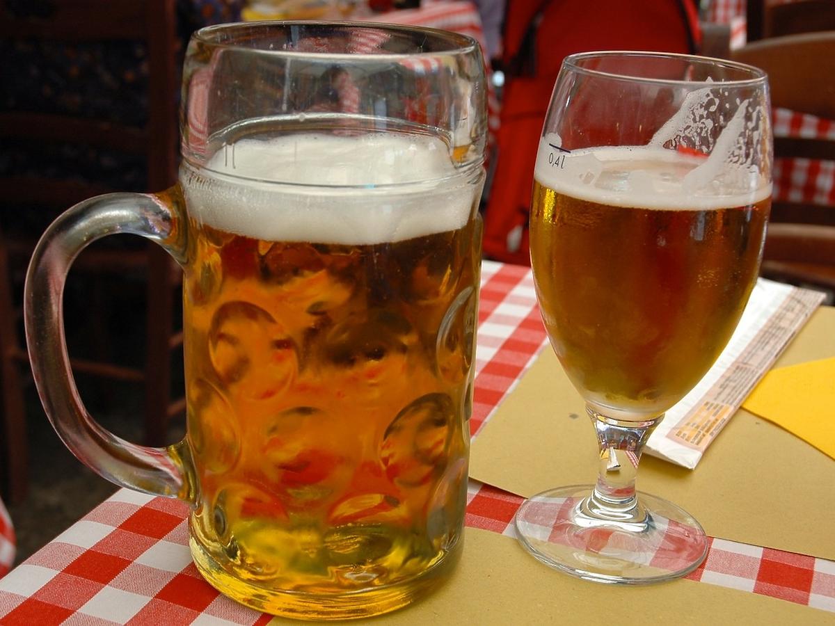 Nie uwierzycie, ale Polacy piją coraz mniej piwa. Branża piwna jest w opałach 