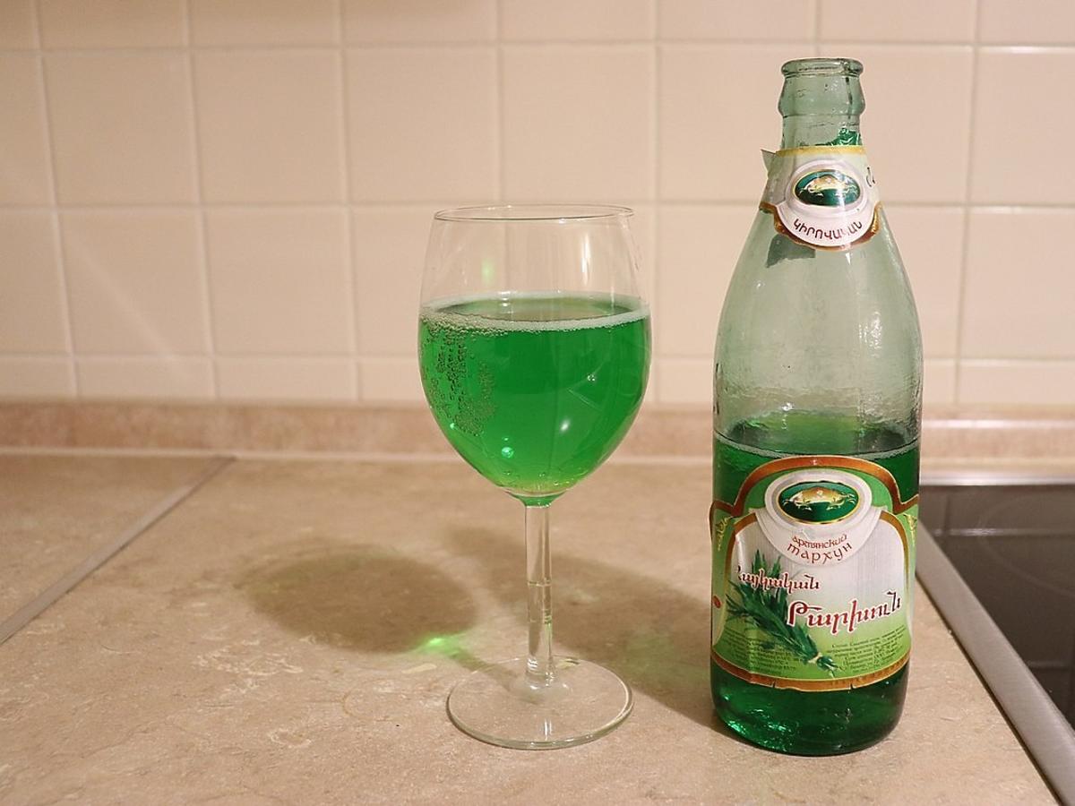 Rosyjski polityk zaproponował alternatywę dla coca-coli. Czy zastąpi ją zielony napój – tarhun?