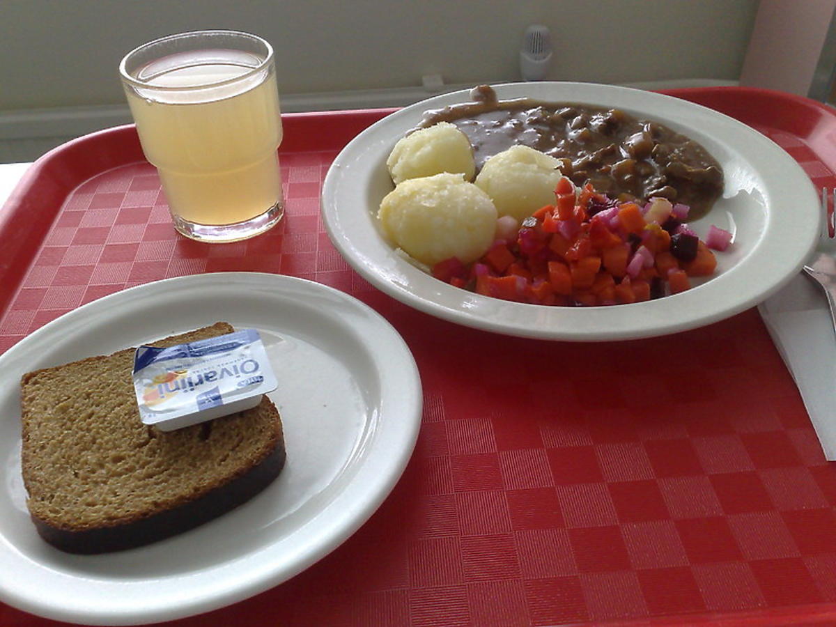 Rozporządzenie o posiłkach w szpitala gotowe. Czy pacjenci wreszcie doczekają się porządnego jedzenia?