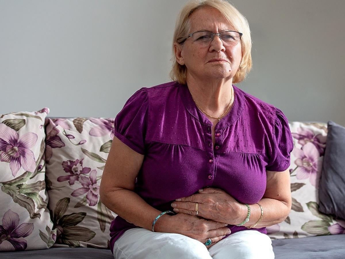 Ta dieta na zaparcia w mig poradzi sobie z tym uciążliwym problemem. Podstawą jest 1 składnik