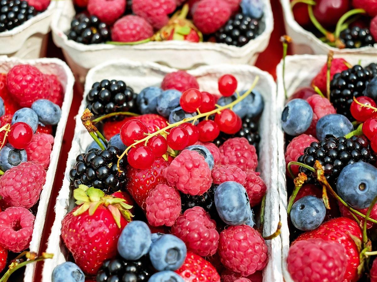 Ten owoc jest stworzony dla kobiet po 50. Zadba o kości oraz wahania nastroju