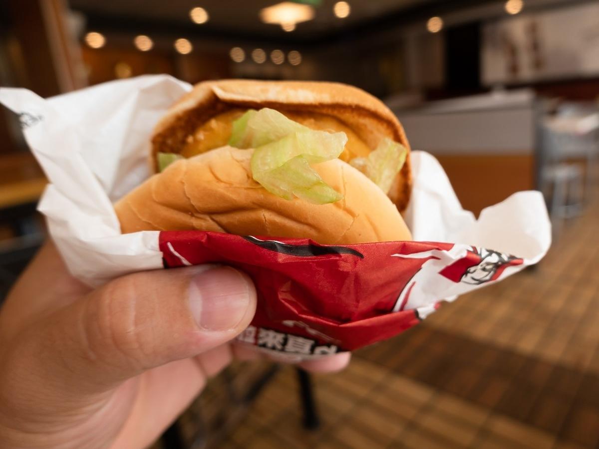 W KFC dostaną kapustę zamiast sałaty do burgera. Tragiczne braki w zaopatrzeniu