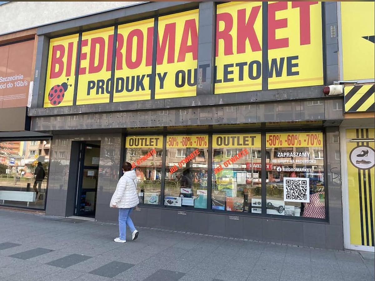 W Szczecinie otwarto Biedromarket. Czym różni się od klasycznej Biedronki? Będziecie w szoku!