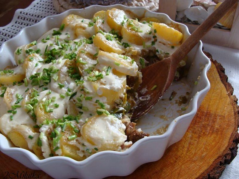 Mięso mielone w cieście francuskim. Prosty przepis na obiad