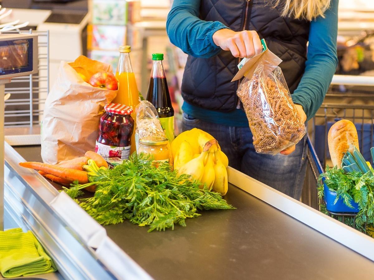 Zerowy VAT na żywność może działać odwrotnie. Możliwe, że obniżka przyniesie podwyżkę? 